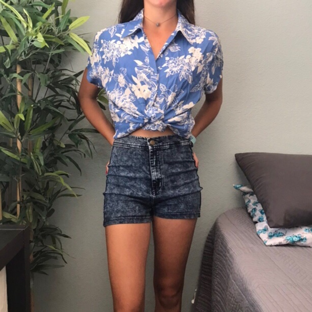 women’s floral button down shirt